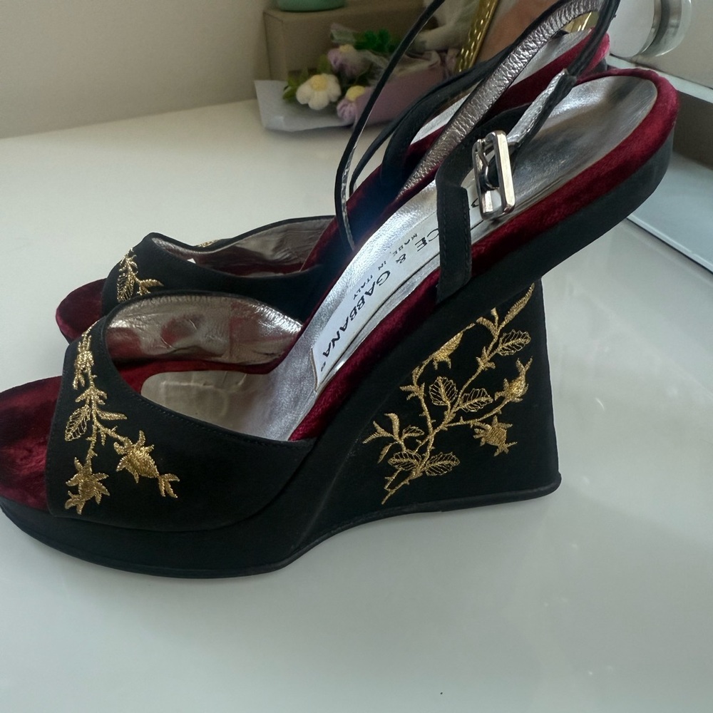 DOLCE GABBANA RUNWAY S/S 1998 SILK AND VELVET EMBROIDERED WEDGES IT 36